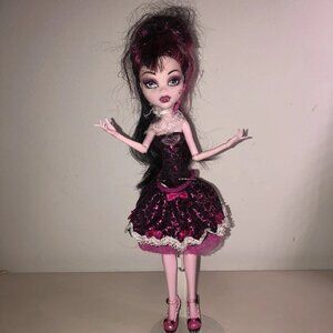 Monster High Doll - Draculaura Sweet 1600 Rare
